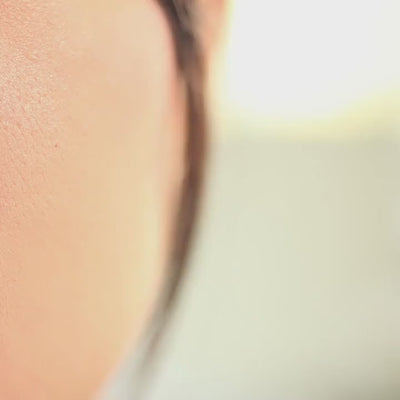 Vooqo powder foundation application video